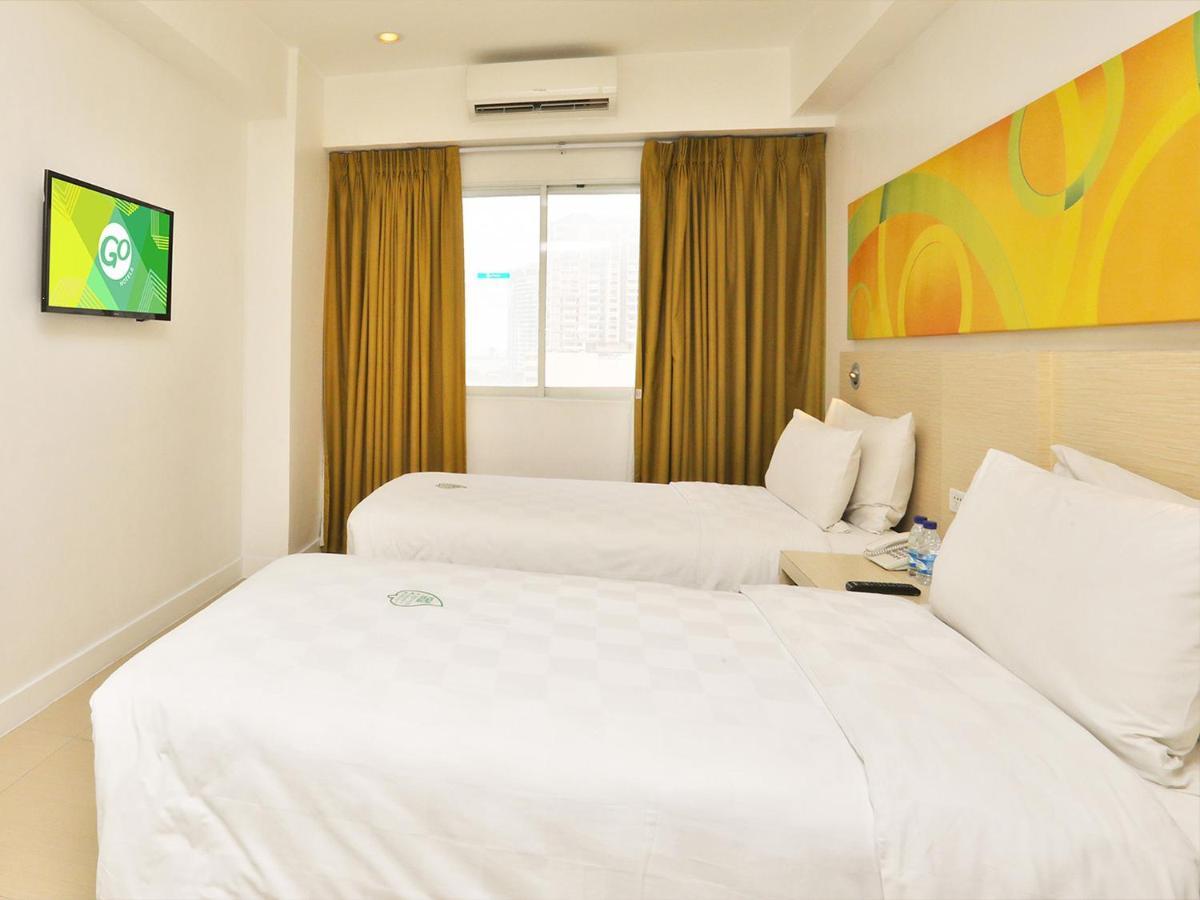 Go Hotels Timog Cidade Quezon Exterior foto
