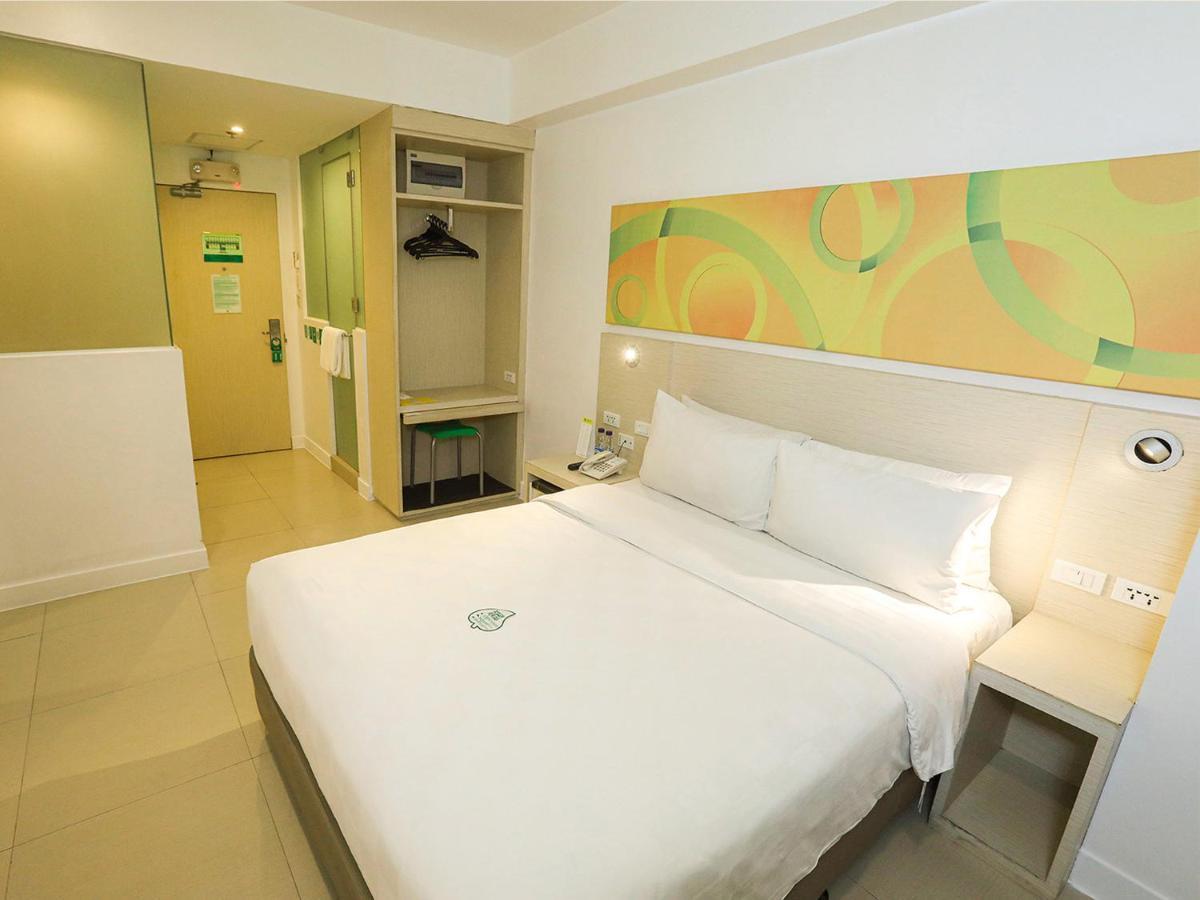 Go Hotels Timog Cidade Quezon Exterior foto