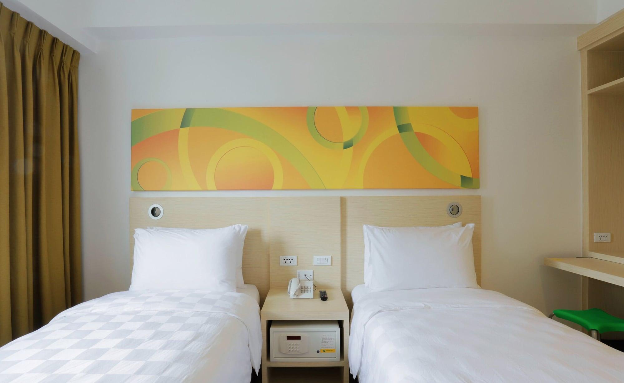 Go Hotels Timog Cidade Quezon Exterior foto