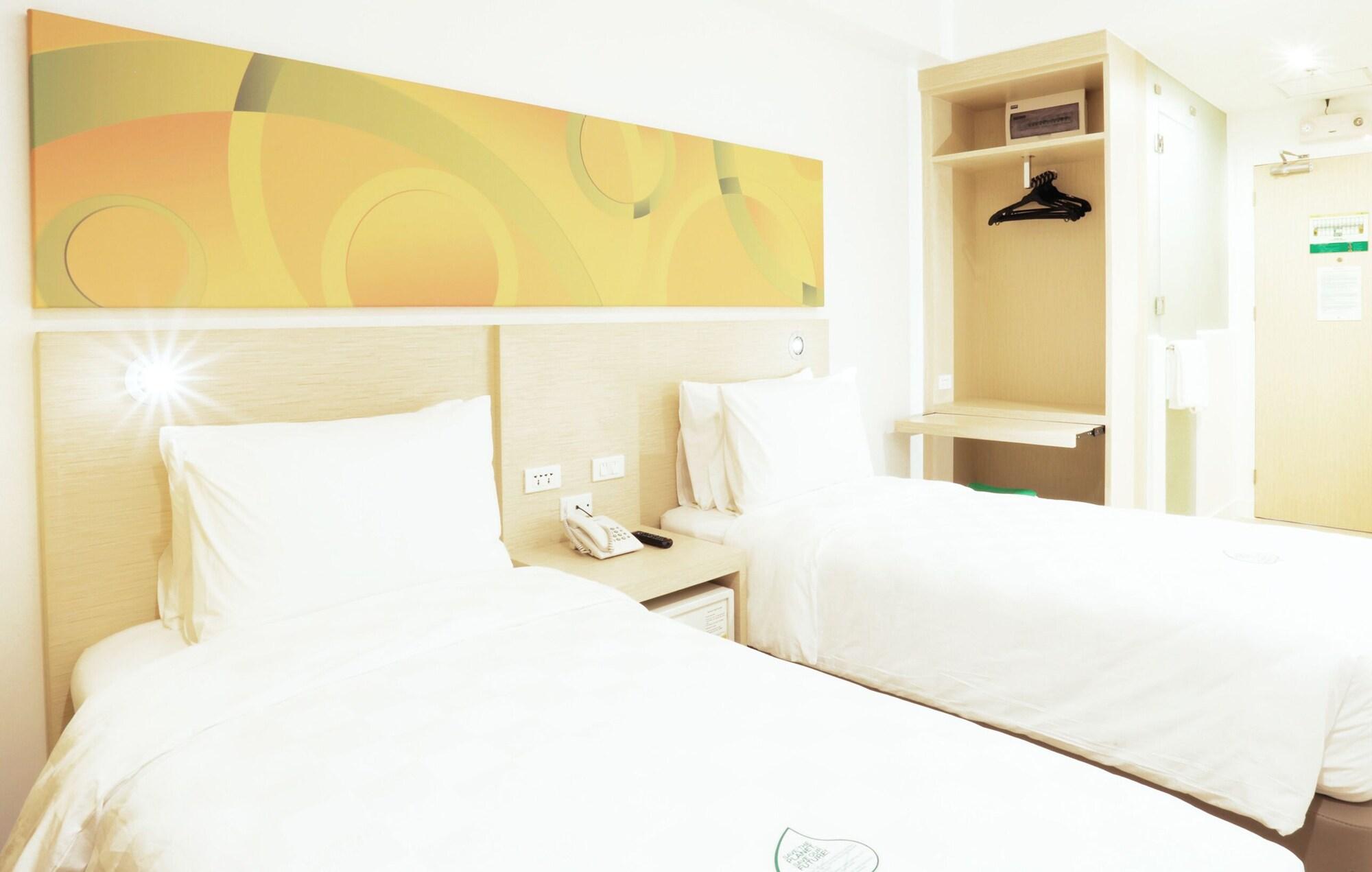 Go Hotels Timog Cidade Quezon Exterior foto