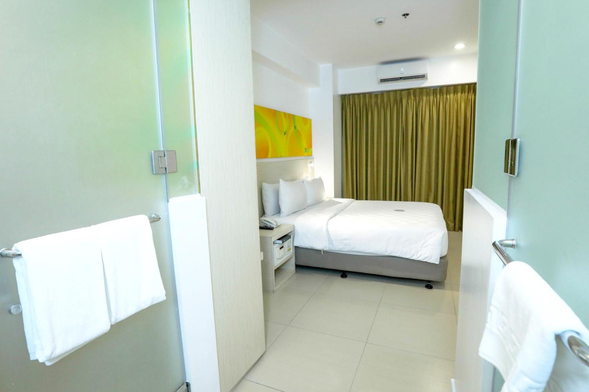Go Hotels Timog Cidade Quezon Exterior foto
